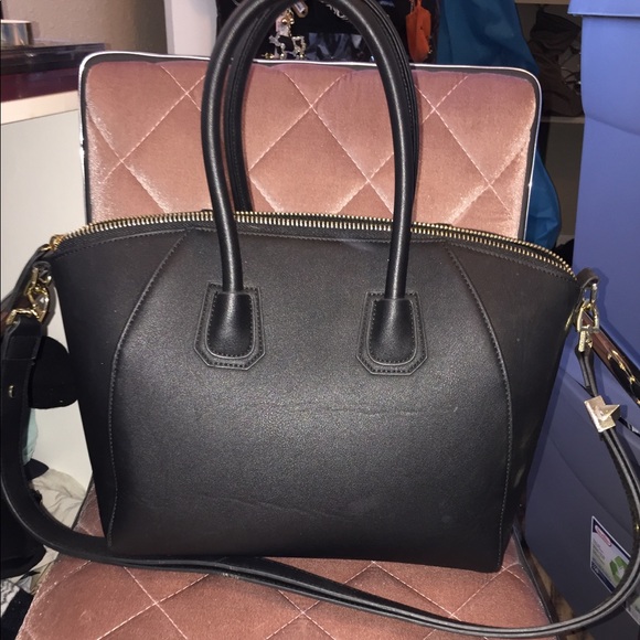 Black Purse - Picture 2 of 4